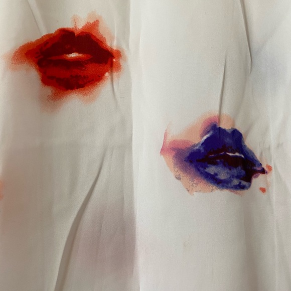 Lip blouse - Picture 2 of 3